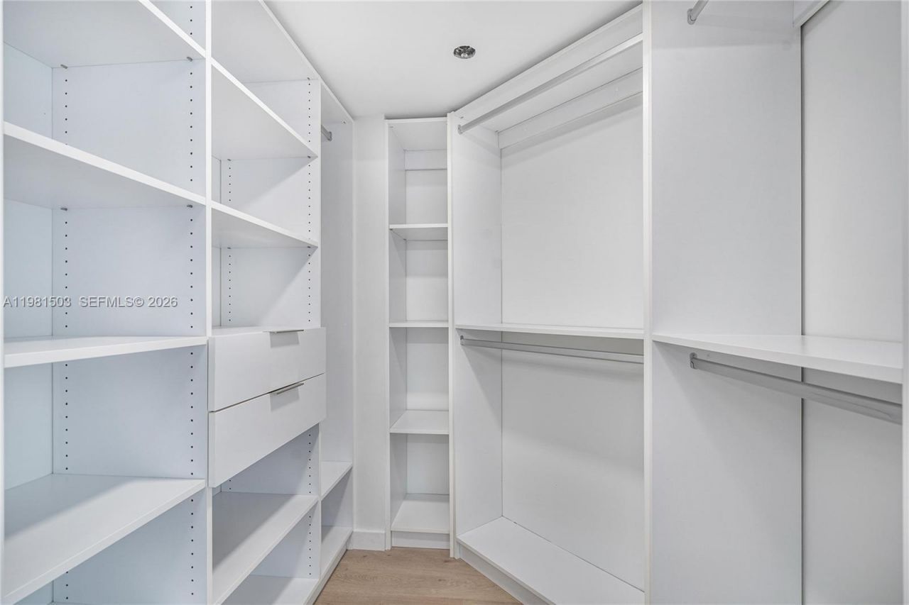 19101 NE 36th Ct, Unit 2604, Aventura, FL 33180 Photo