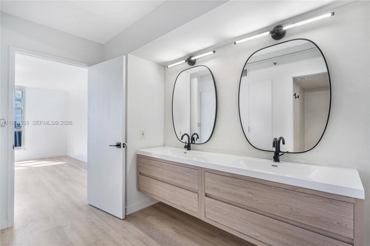 19101 NE 36th Ct, Unit 2604, Aventura, FL 33180 Photo