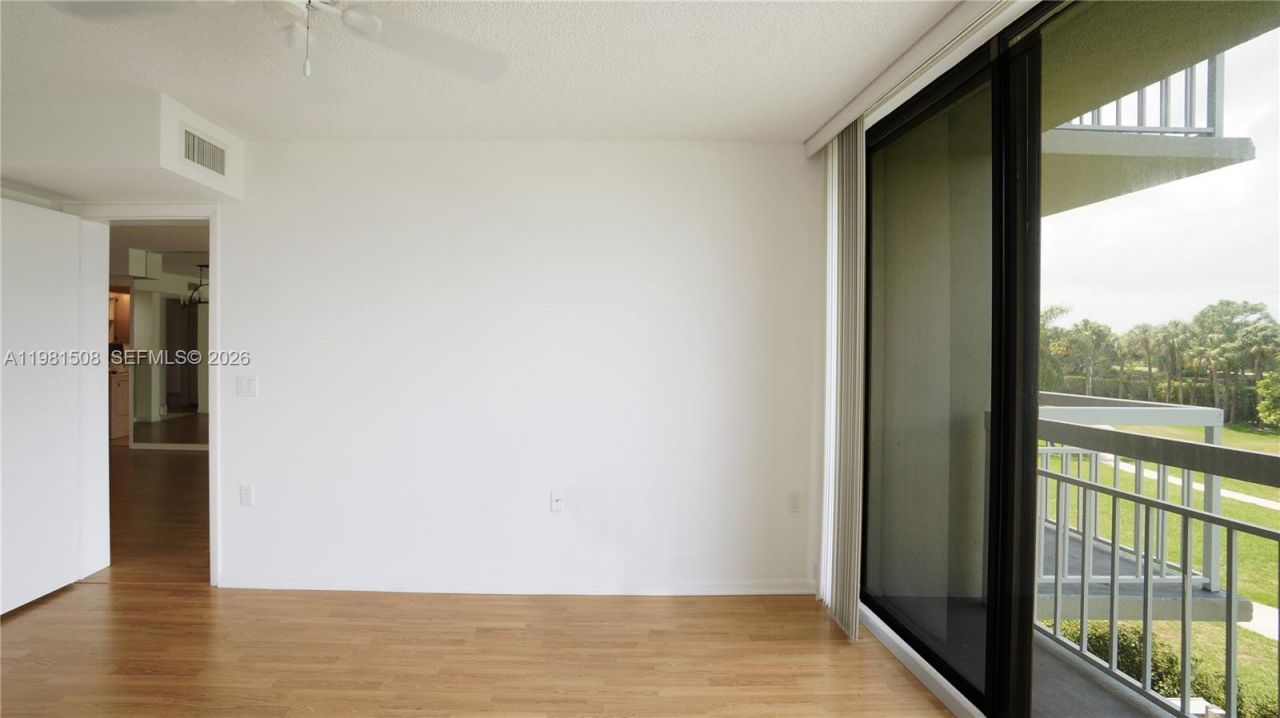 2761 Village Blvd, Unit 304, West Palm Beach, FL 33409 Photo