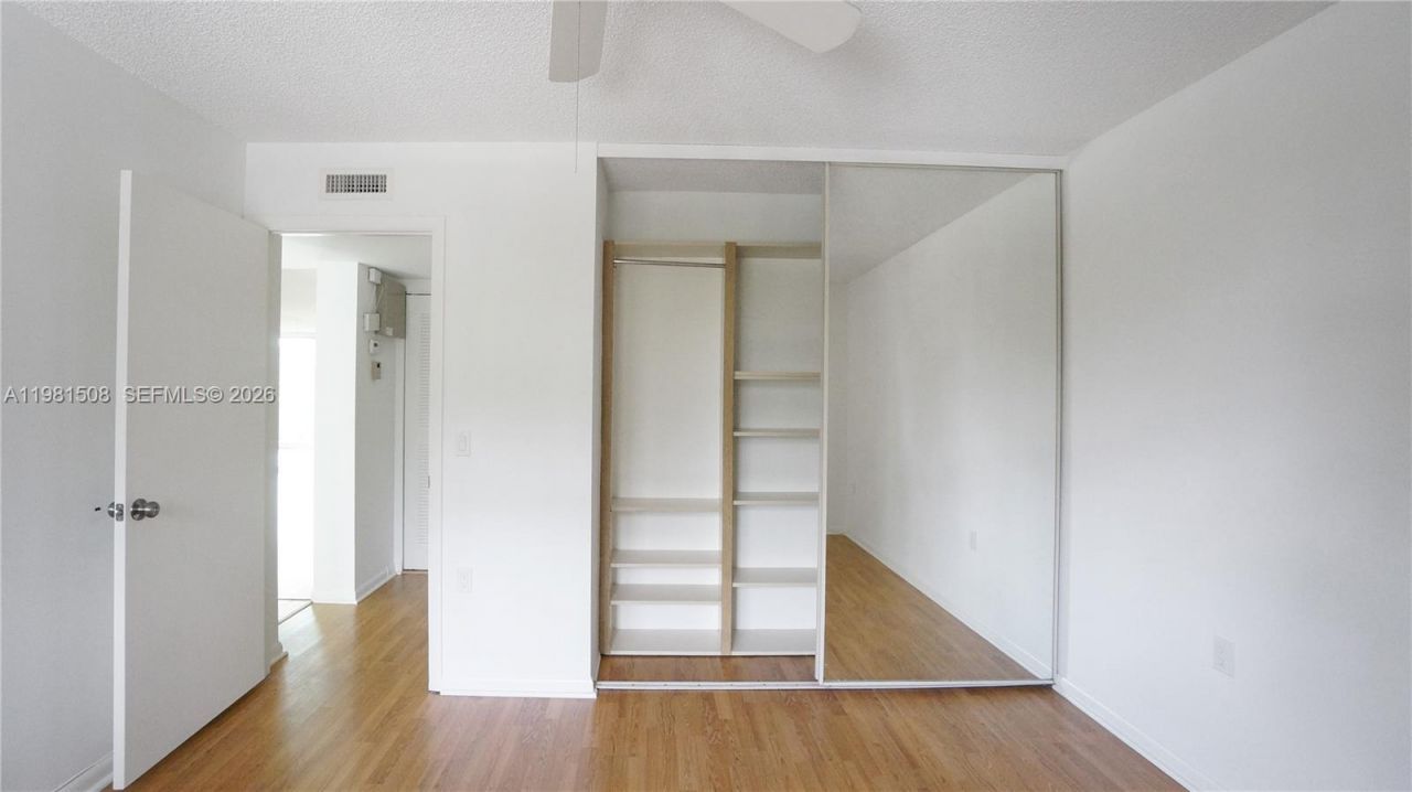 2761 Village Blvd, Unit 304, West Palm Beach, FL 33409 Photo