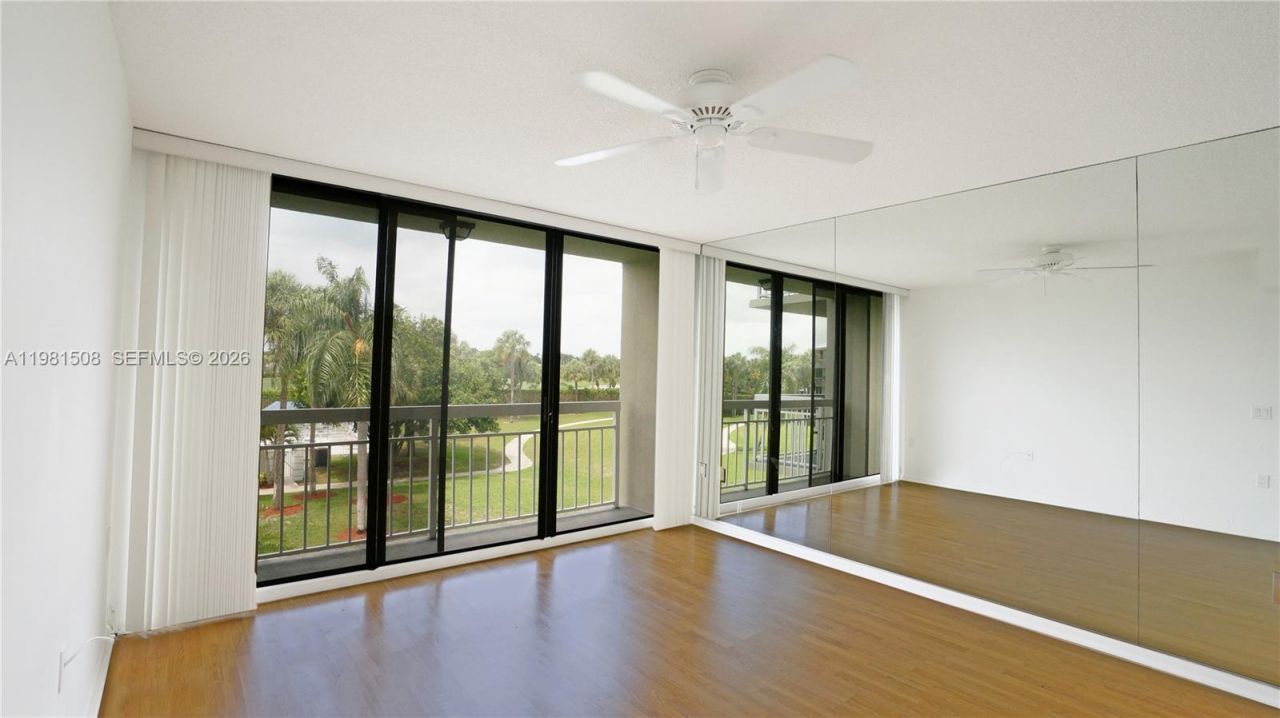 2761 Village Blvd, Unit 304, West Palm Beach, FL 33409 Photo