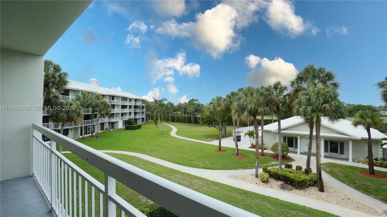 2761 Village Blvd, Unit 304, West Palm Beach, FL 33409 Photo