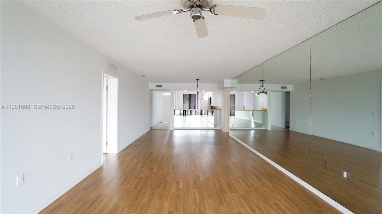 2761 Village Blvd, Unit 304, West Palm Beach, FL 33409 Photo