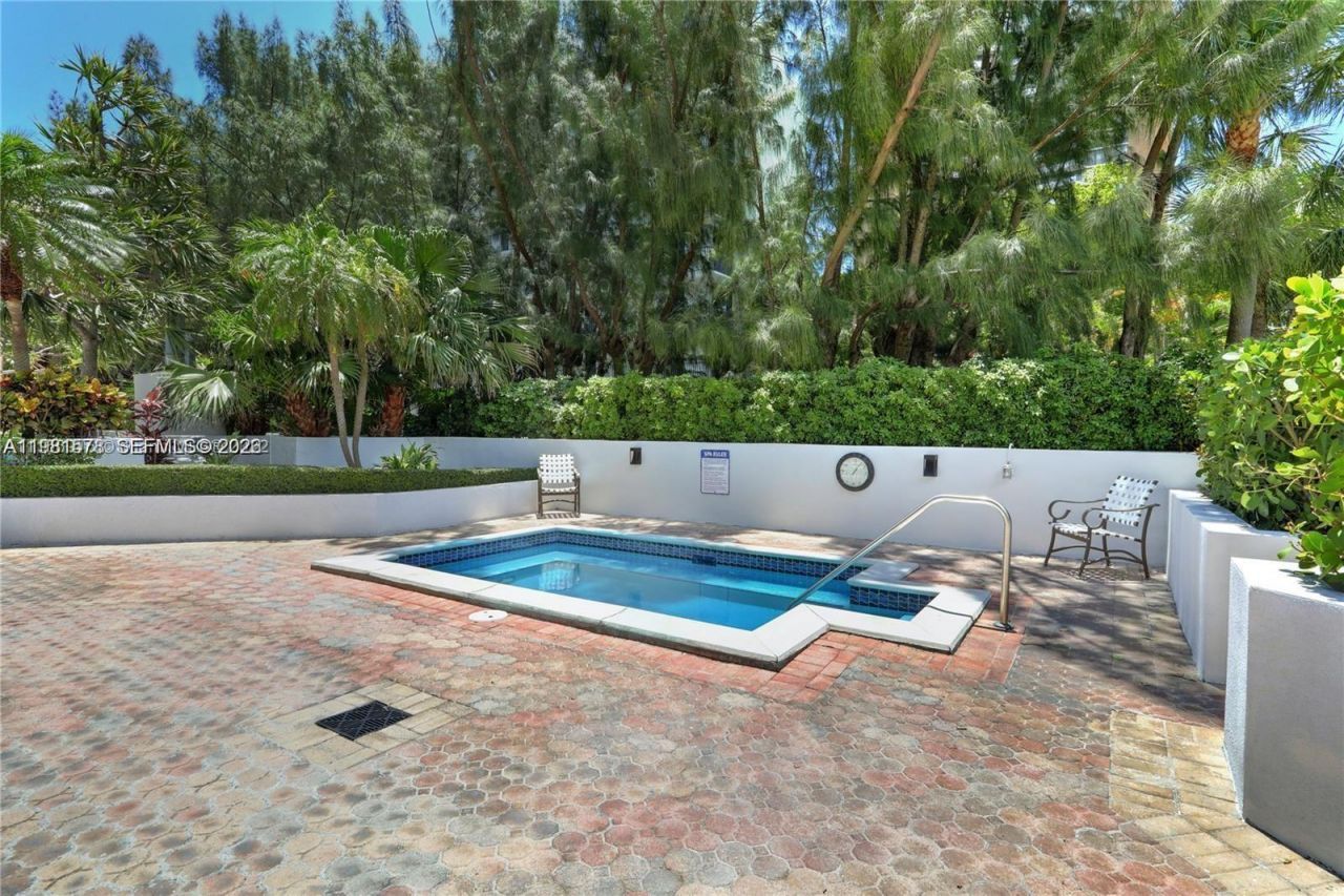 780 NE 69th St , Unit 2201, Miami, FL 33138 Photo