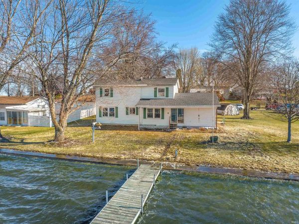 7480 E 625 S, Wolcottville, IN 46795