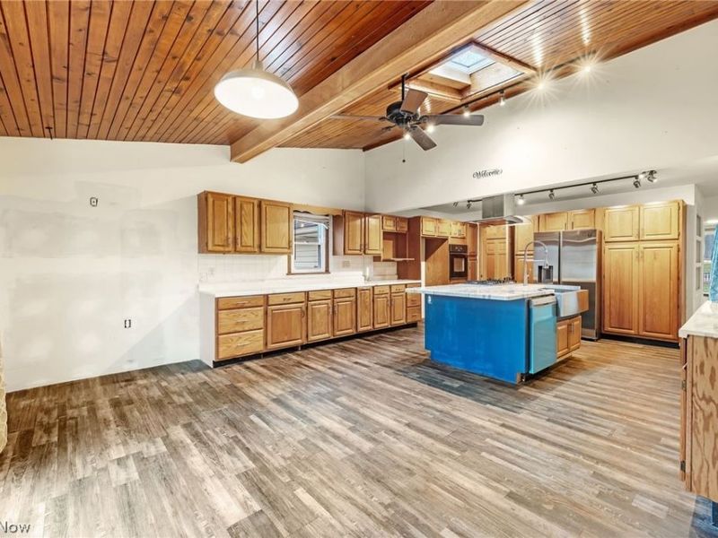 3290 NW Sweitzer Street NW, Uniontown, OH 44685 Photo 12