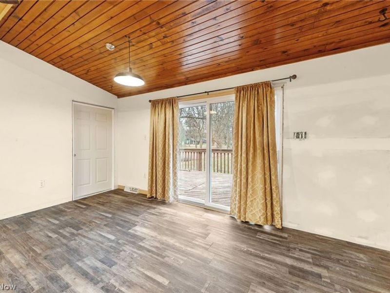 3290 NW Sweitzer Street NW, Uniontown, OH 44685 Photo 13