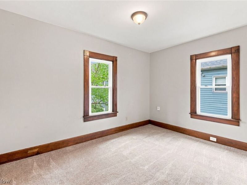 1303 Castle Avenue, Cleveland, OH 44113 Photo 10