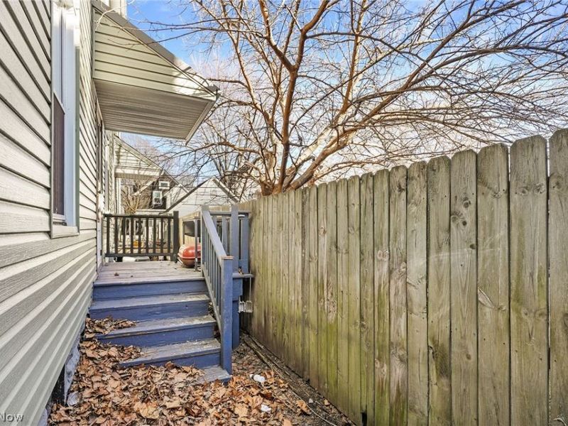 1303 Castle Avenue, Cleveland, OH 44113 Photo 20