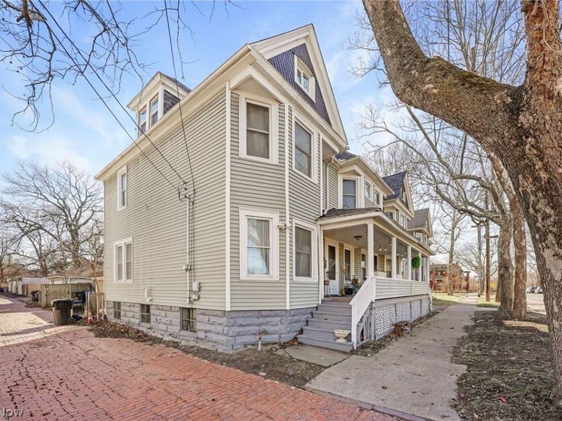 1303 Castle Avenue, Cleveland, OH 44113 Photo 24