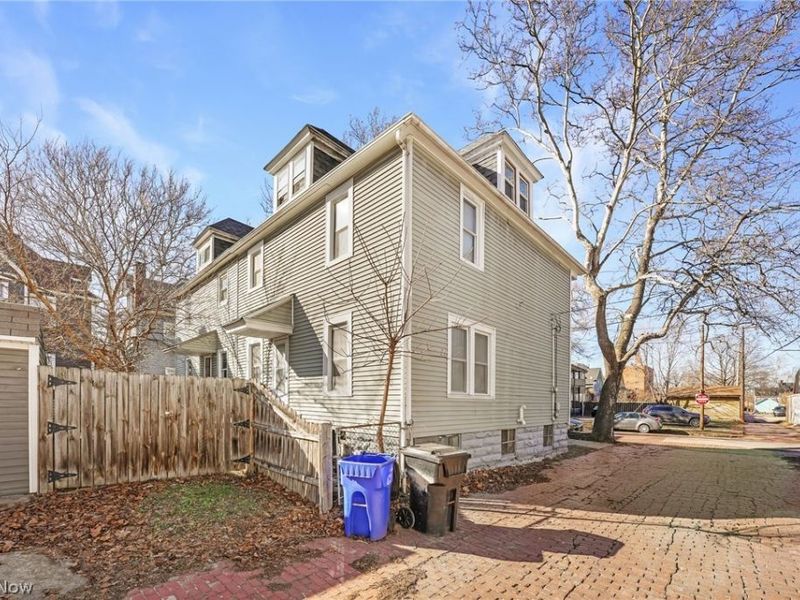 1303 Castle Avenue, Cleveland, OH 44113 Photo 25