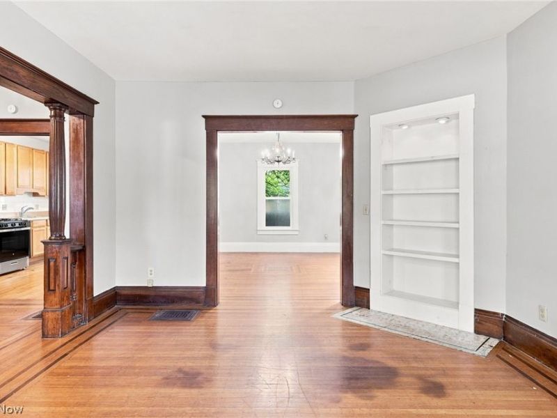 1303 Castle Avenue, Cleveland, OH 44113 Photo 3