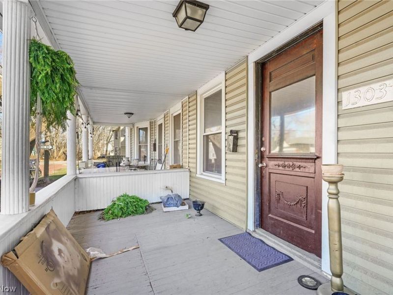 1303 Castle Avenue, Cleveland, OH 44113 Photo 5