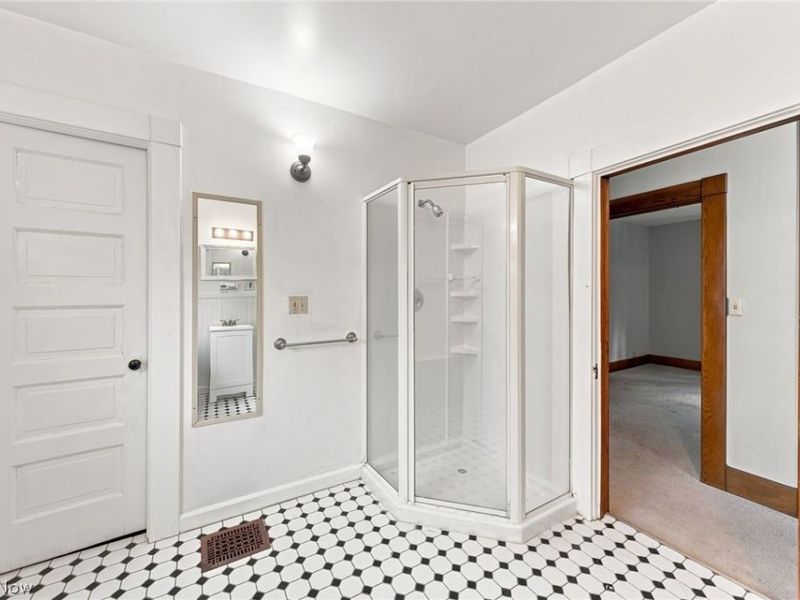 1303 Castle Avenue, Cleveland, OH 44113 Photo 8