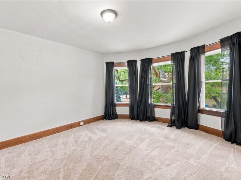 1303 Castle Avenue, Cleveland, OH 44113 Photo 9