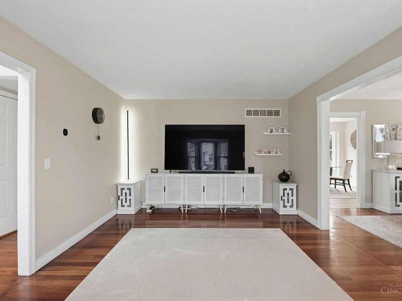 5445 Pine Vista Court, West Chester, OH 45069 Photo 10