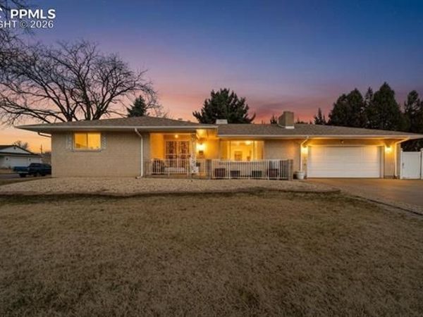 39 Dartmouth Avenue, Pueblo, CO 81005