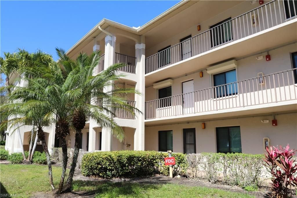5708 Deauville Cir, Unit J203, Naples, FL 34112 Photo