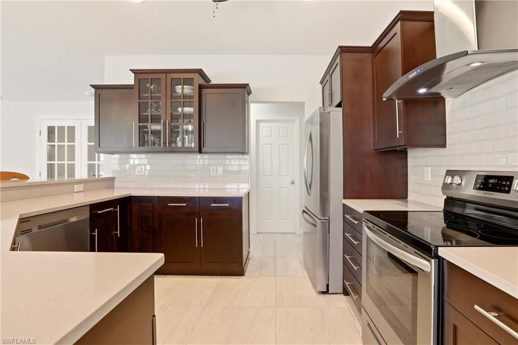 4282 Longshore Way N, Naples, FL 34119 Photo