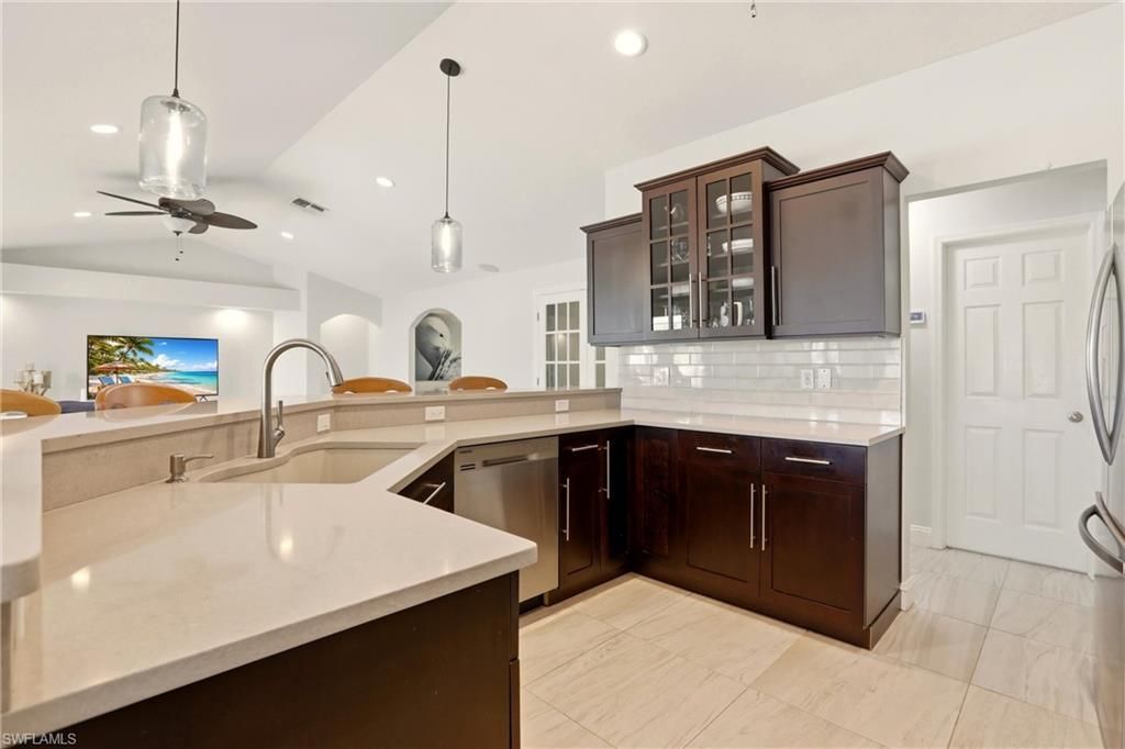 4282 Longshore Way N, Naples, FL 34119 Photo