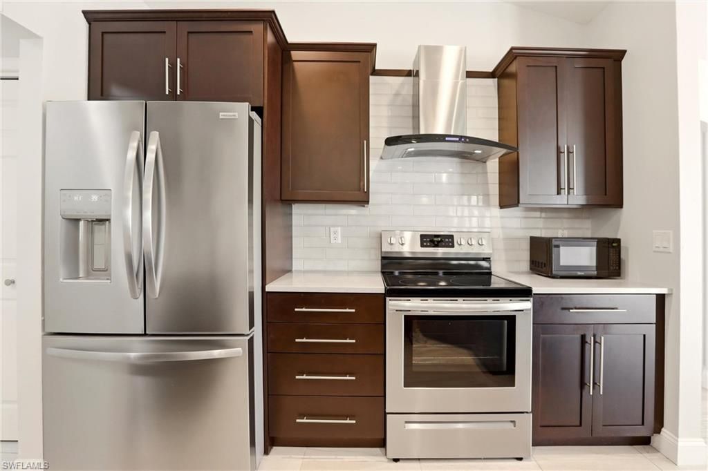 4282 Longshore Way N, Naples, FL 34119 Photo