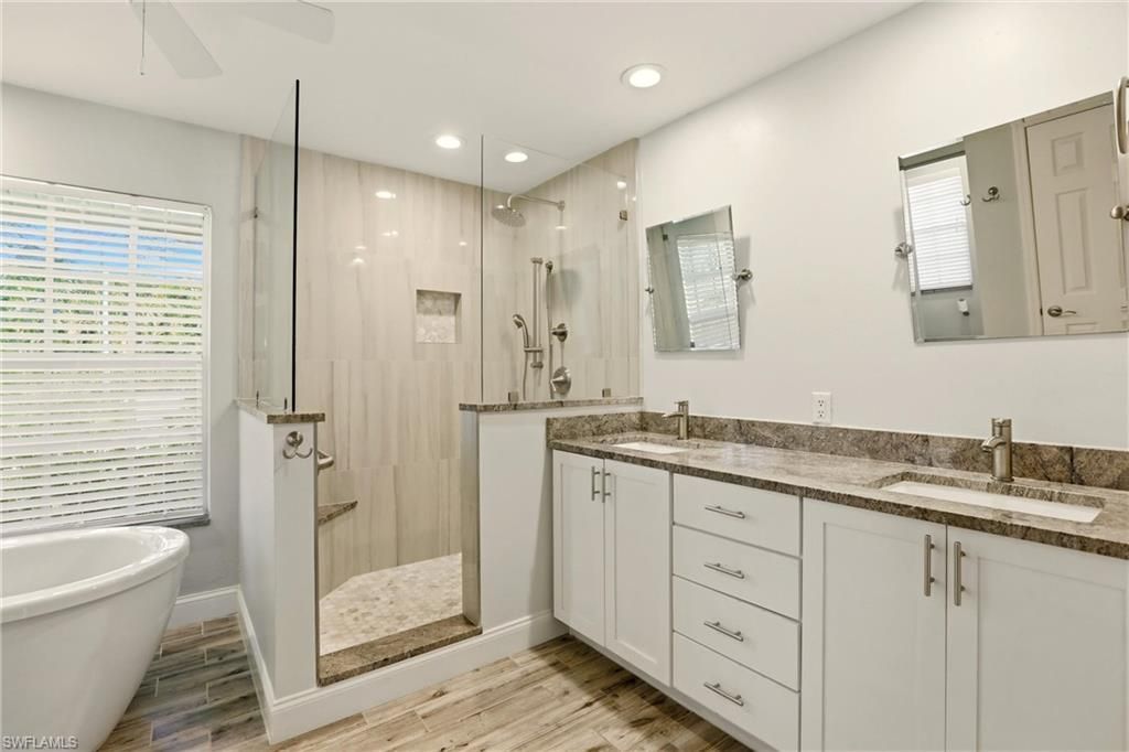 4282 Longshore Way N, Naples, FL 34119 Photo