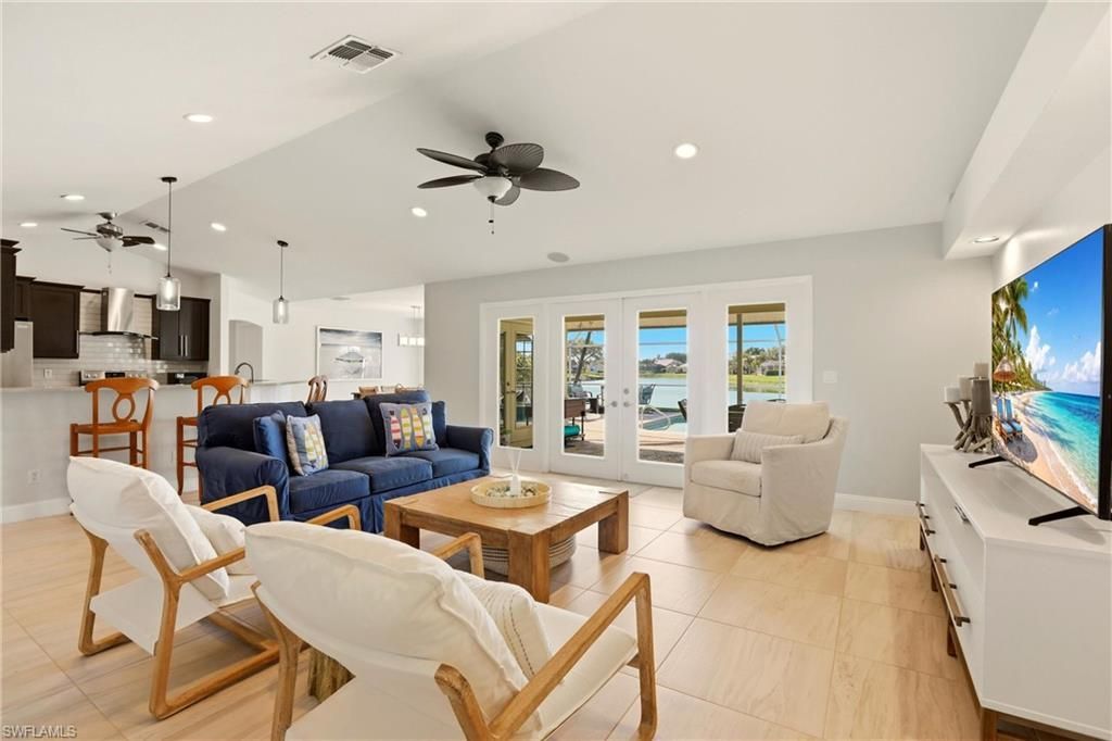 4282 Longshore Way N, Naples, FL 34119 Photo