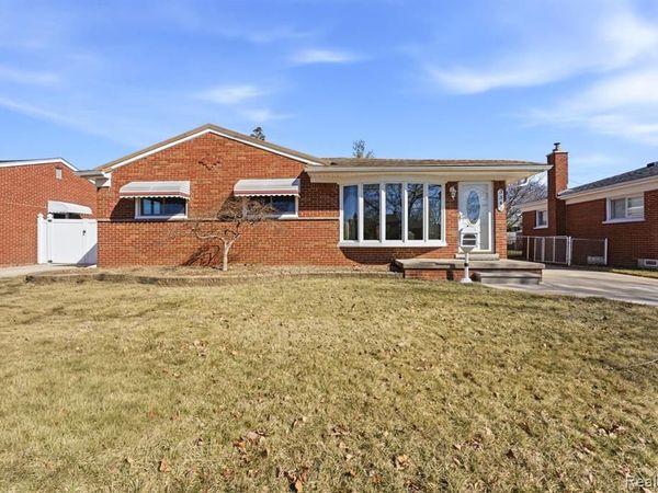 3345 Maidstone Street, Trenton, MI 48183