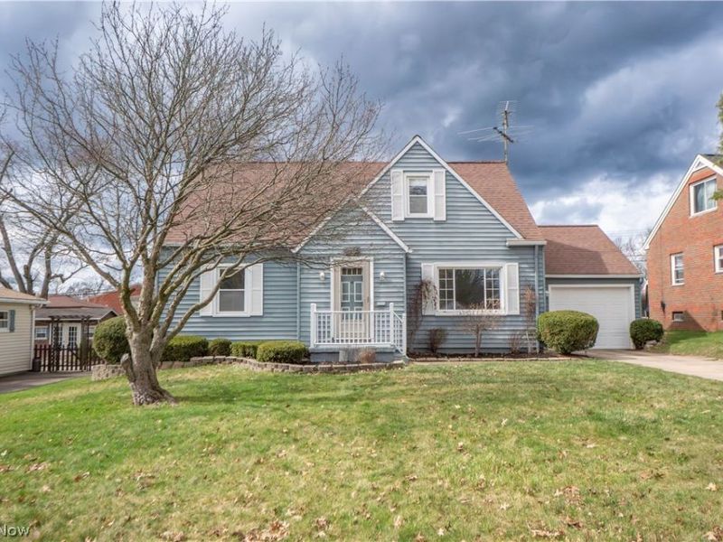 2528 N Haven Boulevard, Cuyahoga Falls, OH 44223 Photo 1