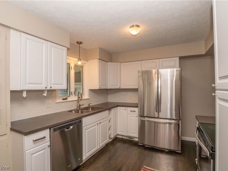 2528 N Haven Boulevard, Cuyahoga Falls, OH 44223 Photo 12