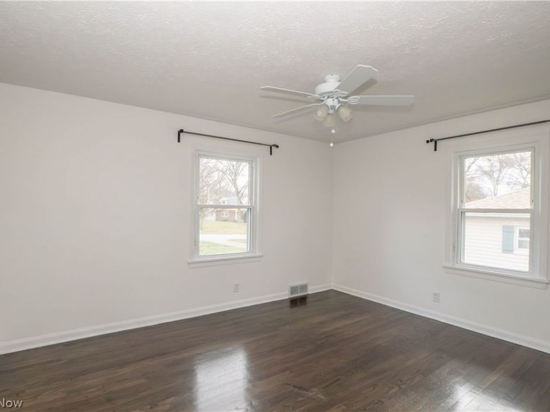 2528 N Haven Boulevard, Cuyahoga Falls, OH 44223 Photo 17