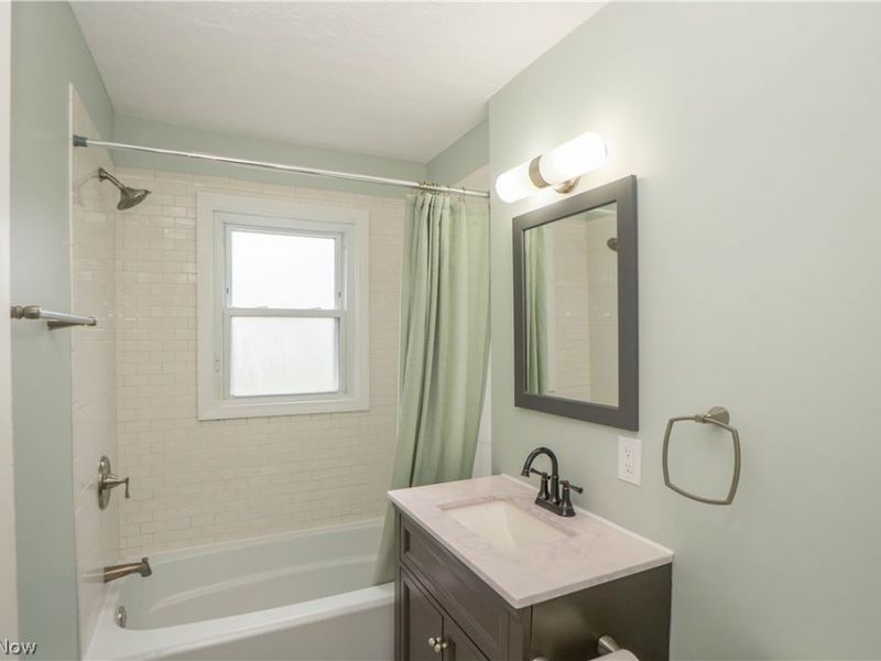 2528 N Haven Boulevard, Cuyahoga Falls, OH 44223 Photo 19