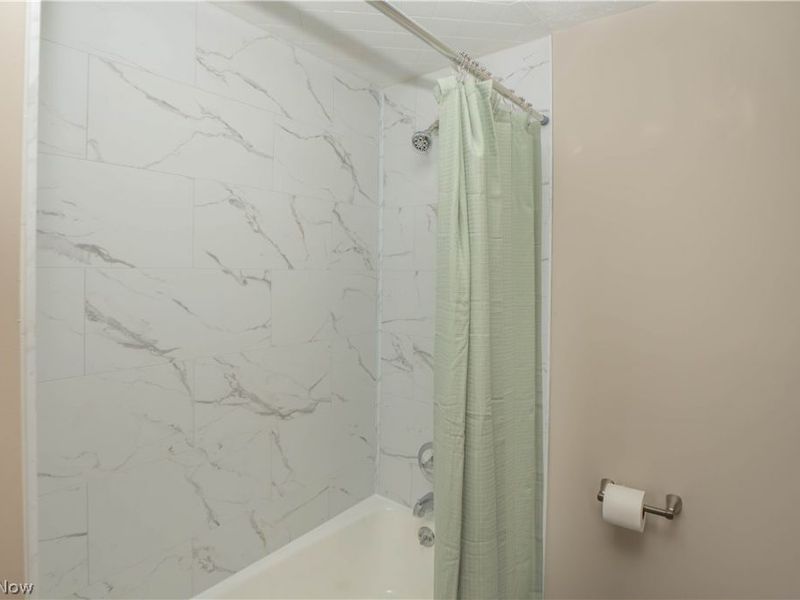 2528 N Haven Boulevard, Cuyahoga Falls, OH 44223 Photo 26