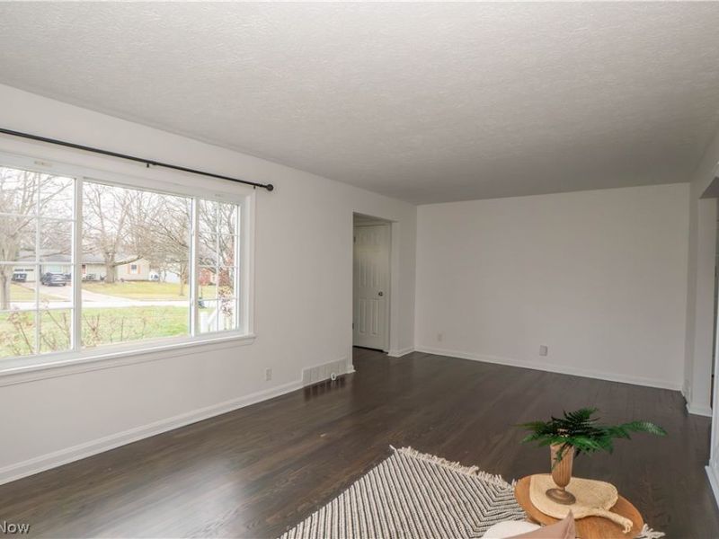 2528 N Haven Boulevard, Cuyahoga Falls, OH 44223 Photo 5