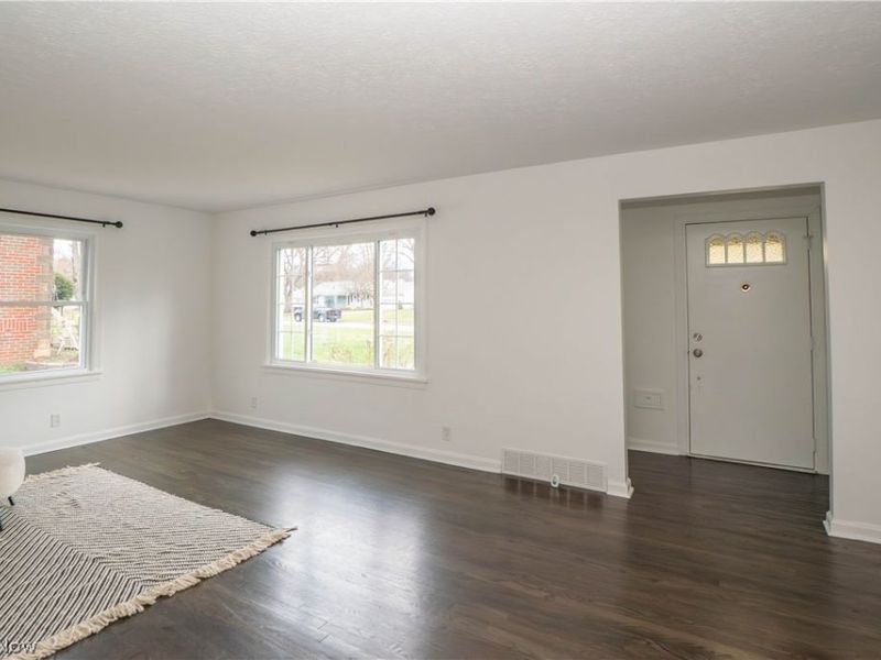 2528 N Haven Boulevard, Cuyahoga Falls, OH 44223 Photo 6