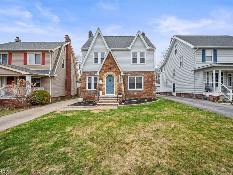 3525 Silsby Road, University Heights, OH 44118 Photo 1