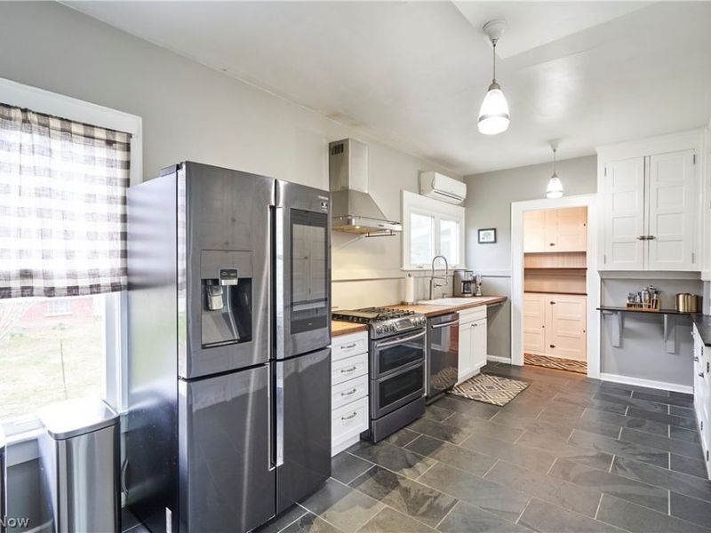 100 Mayfield Avenue, Akron, OH 44313 Photo 13