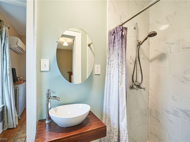 100 Mayfield Avenue, Akron, OH 44313 Photo 18