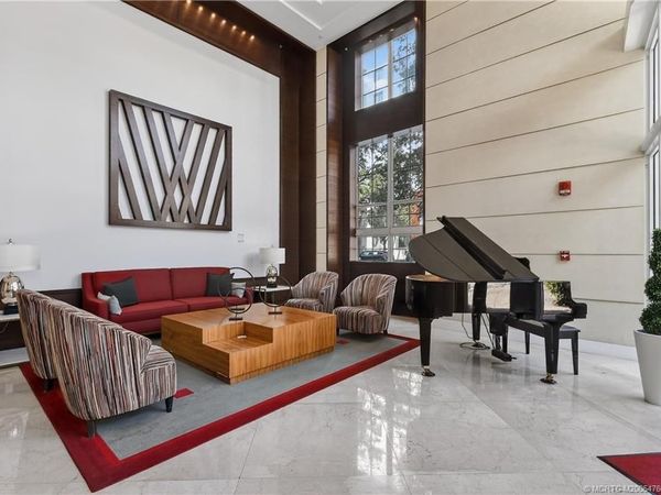 410 Evernia Street, Unit 202, West Palm Beach, FL 33401