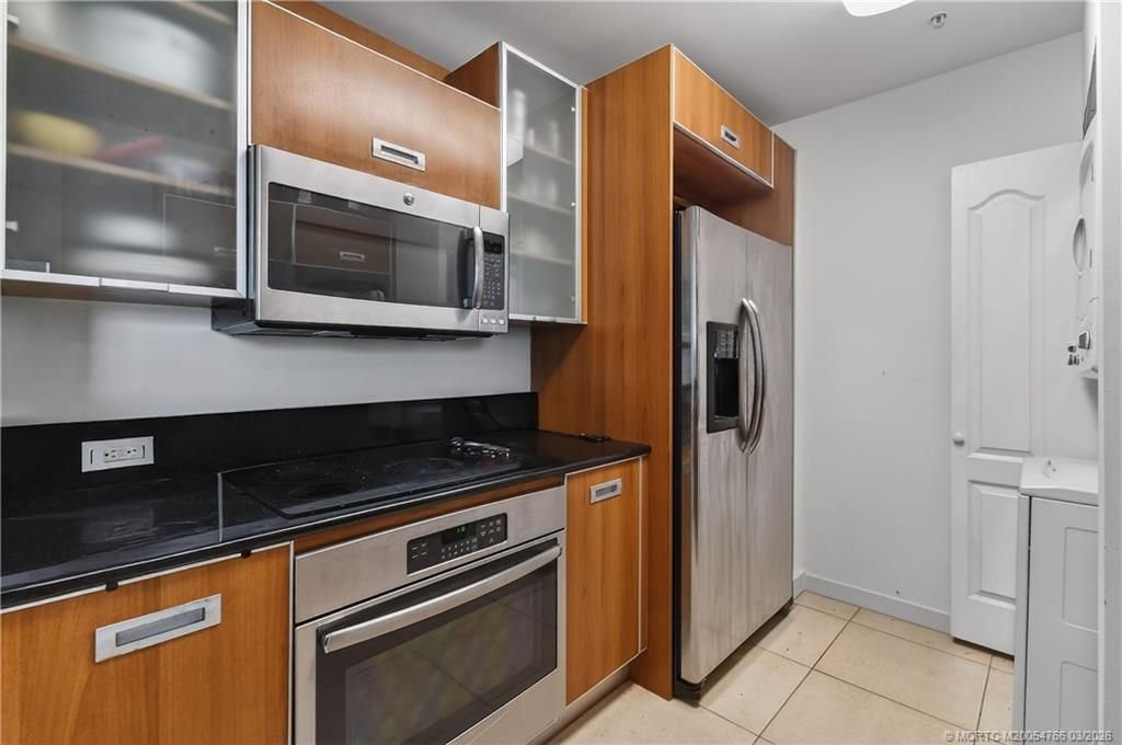 410 Evernia Street, Unit 202, West Palm Beach, FL 33401 Photo