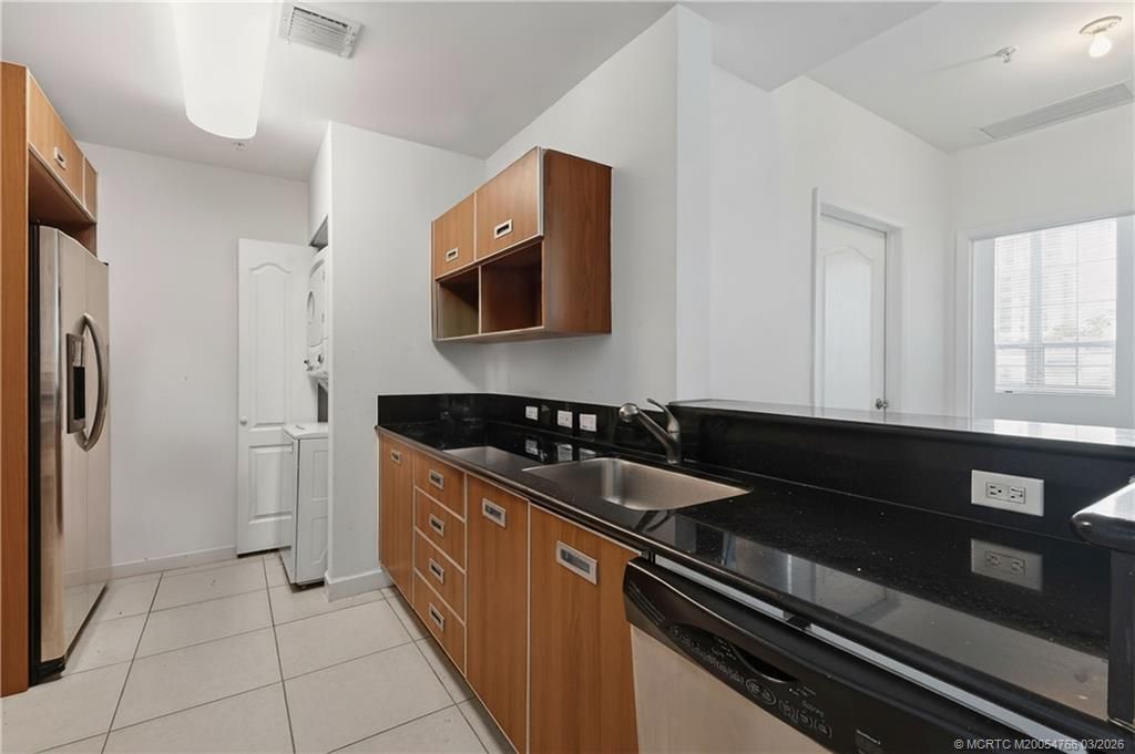 410 Evernia Street, Unit 202, West Palm Beach, FL 33401 Photo