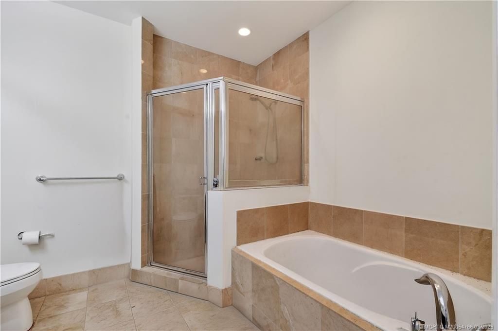 410 Evernia Street, Unit 202, West Palm Beach, FL 33401 Photo