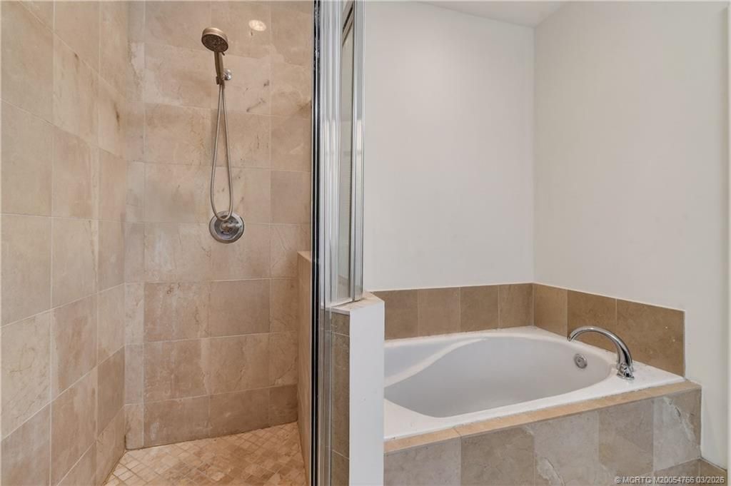 410 Evernia Street, Unit 202, West Palm Beach, FL 33401 Photo