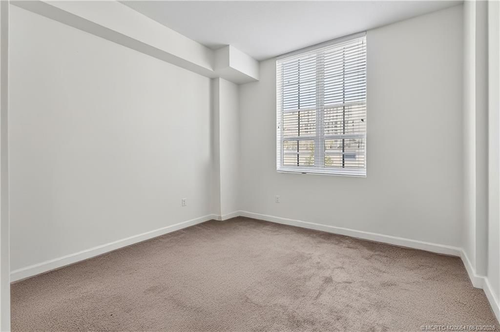 410 Evernia Street, Unit 202, West Palm Beach, FL 33401 Photo