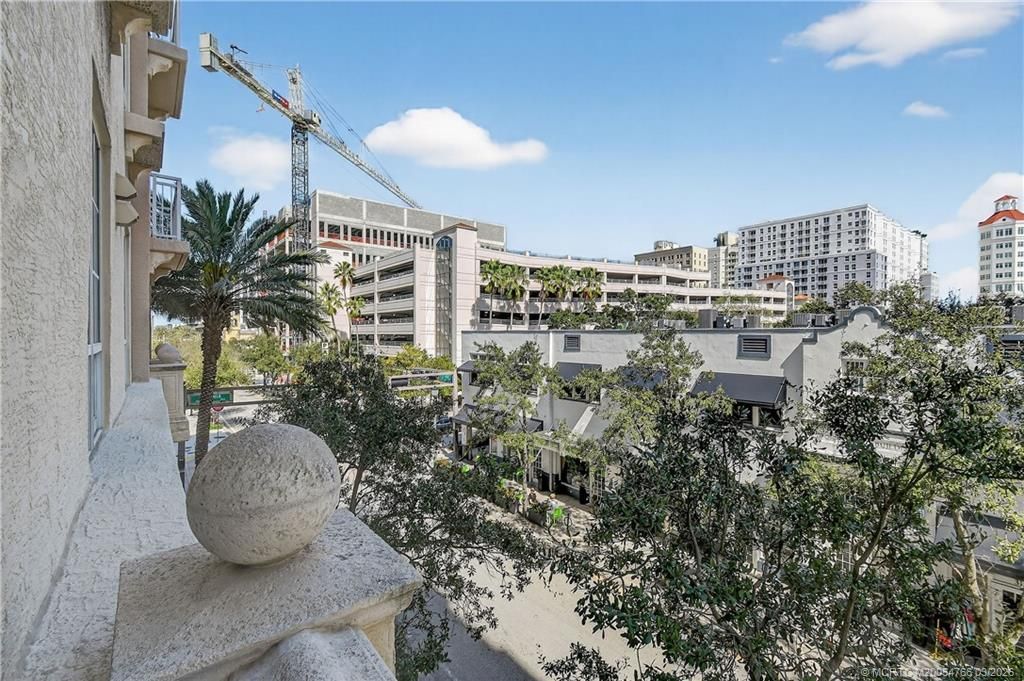 410 Evernia Street, Unit 202, West Palm Beach, FL 33401 Photo