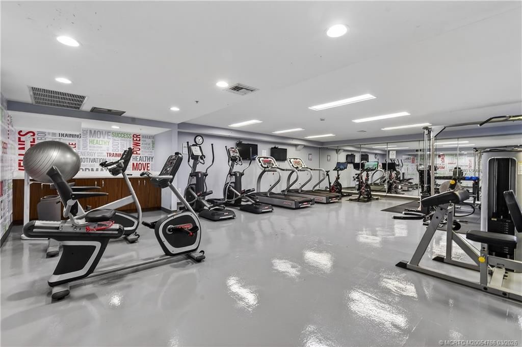 410 Evernia Street, Unit 202, West Palm Beach, FL 33401 Photo