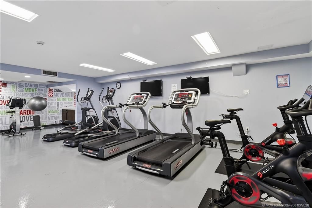 410 Evernia Street, Unit 202, West Palm Beach, FL 33401 Photo