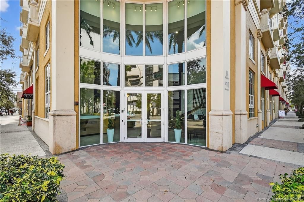 410 Evernia Street, Unit 202, West Palm Beach, FL 33401 Photo