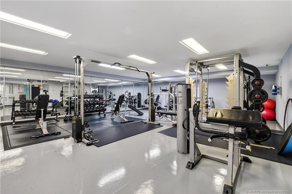 410 Evernia Street, Unit 202, West Palm Beach, FL 33401 Photo