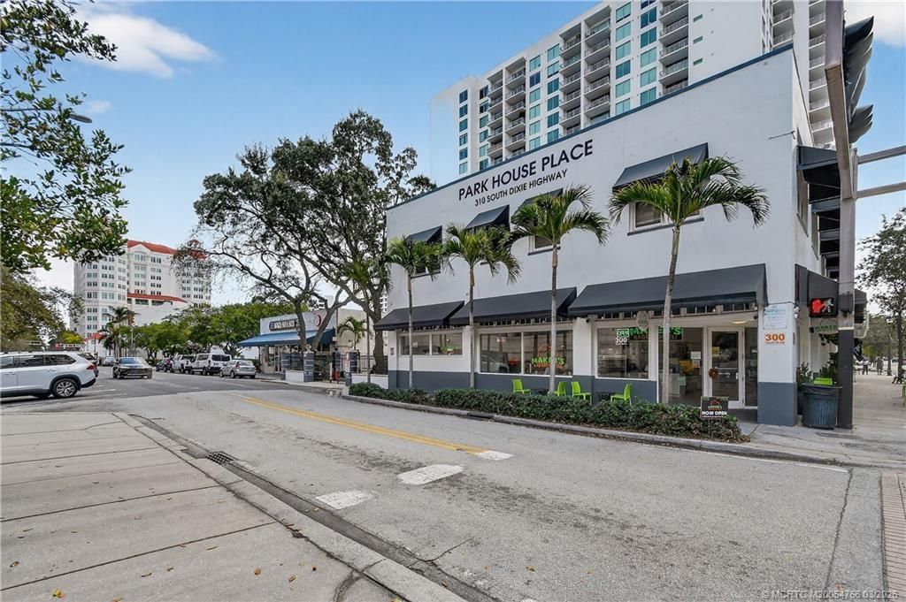 410 Evernia Street, Unit 202, West Palm Beach, FL 33401 Photo